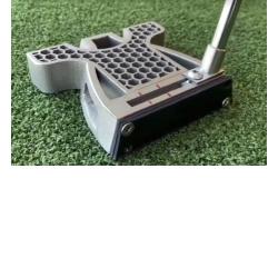 Biomedical engineering undergrad designed an adjustable golf putter